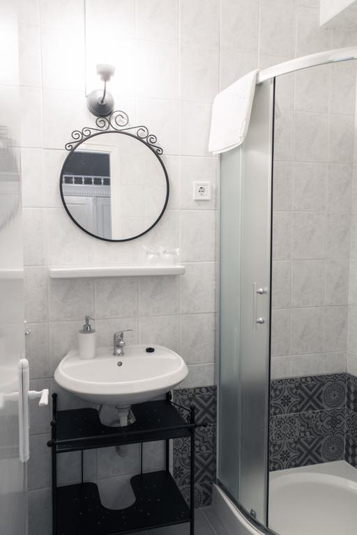 Abraham Vintage Szobak & Apartmanok Pécs Exteriör bild