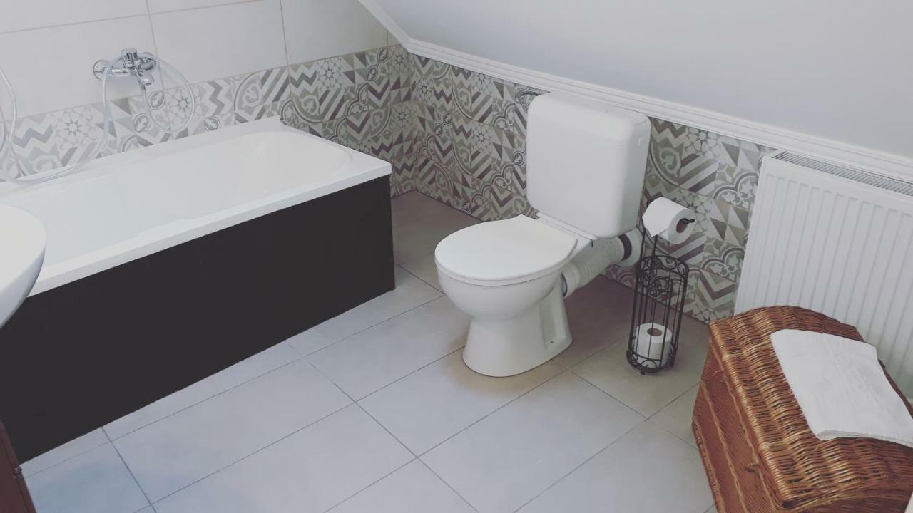 Abraham Vintage Szobak & Apartmanok Pécs Exteriör bild